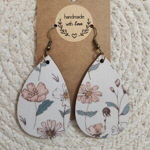 ~Handmade~ vintage style, boho, botanical earrings